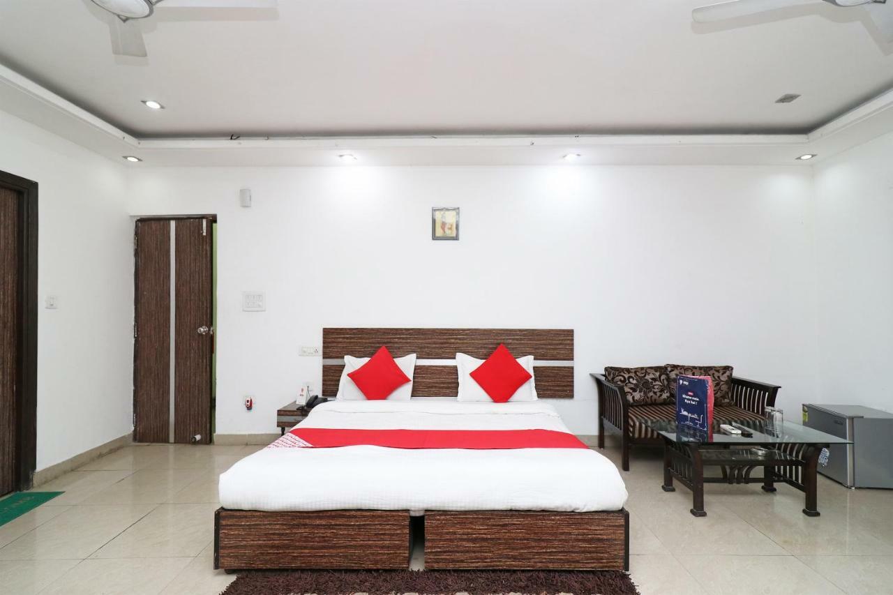 Oyo 10257 Hotel Lotus Park Gurgaon Dış mekan fotoğraf