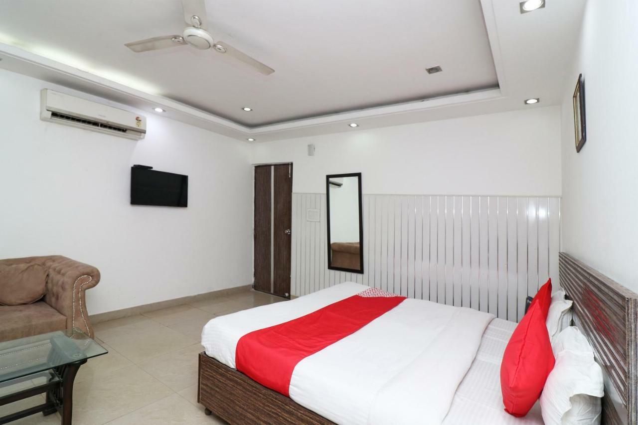 Oyo 10257 Hotel Lotus Park Gurgaon Dış mekan fotoğraf