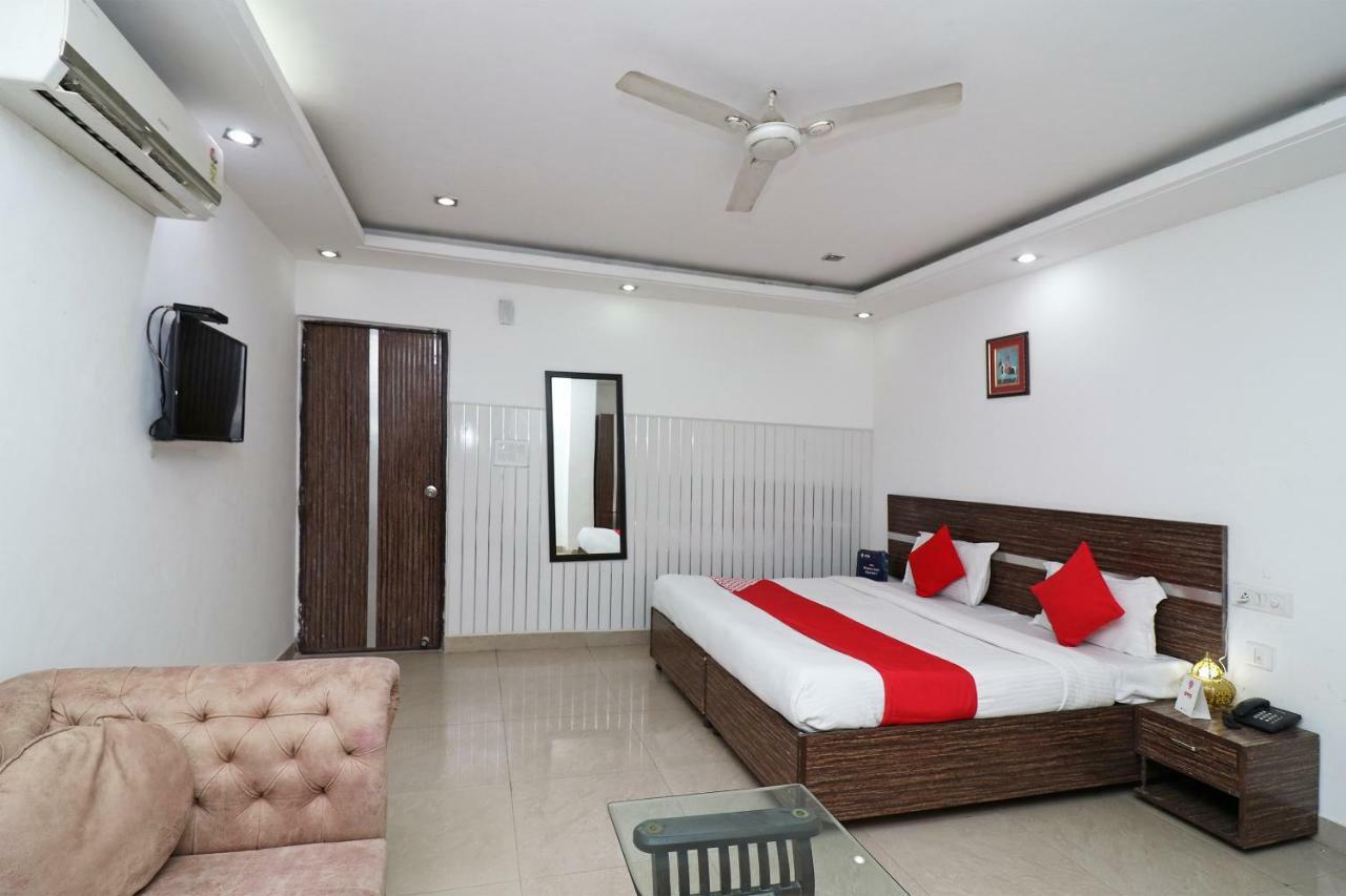 Oyo 10257 Hotel Lotus Park Gurgaon Dış mekan fotoğraf