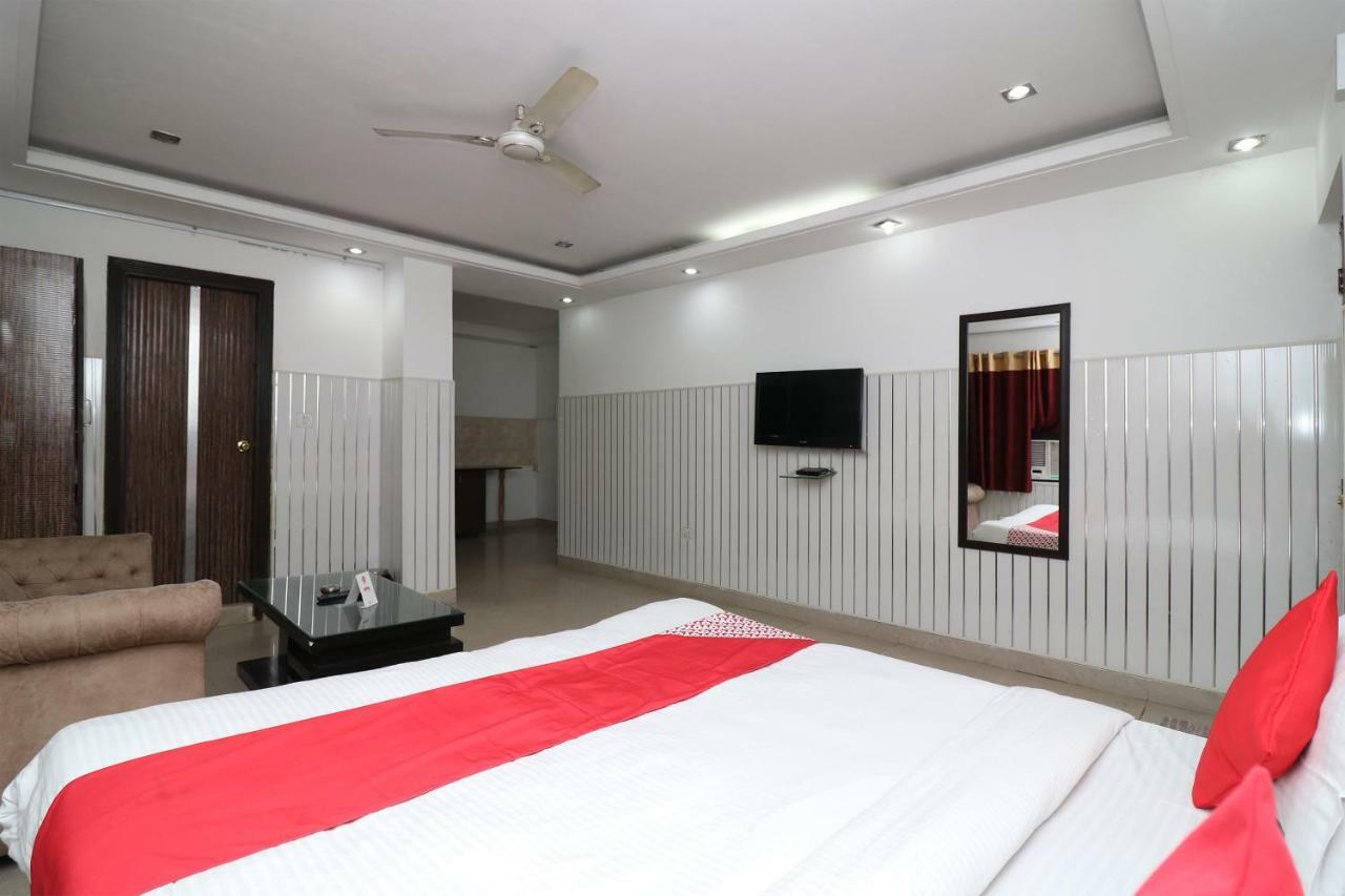 Oyo 10257 Hotel Lotus Park Gurgaon Dış mekan fotoğraf